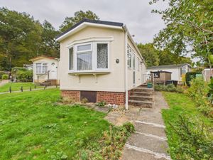 Main photo- click for photo gallery